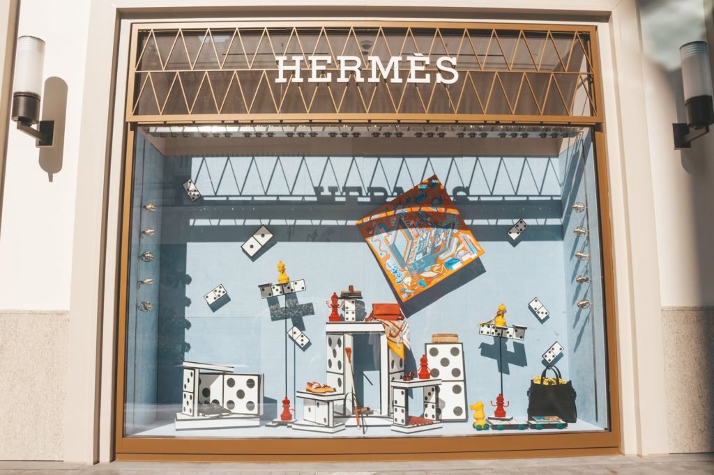 opened brown gate near hermes toys: Most Common Copywriting Formulas With Examples