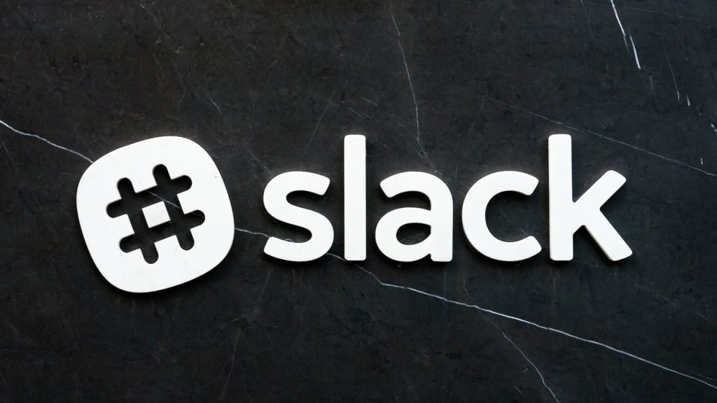 slack logo: Meilleurs générateurs de logo gratuit en ligne & outils AI