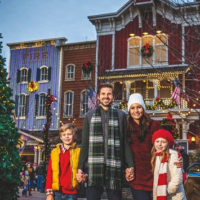 Best Silver Dollar City Discount Tickets - pic: family at sdc in christmas