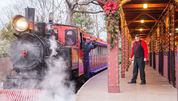 train at Silver Dollar City in Christmas